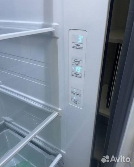 Холодильник side-by-side Samsung