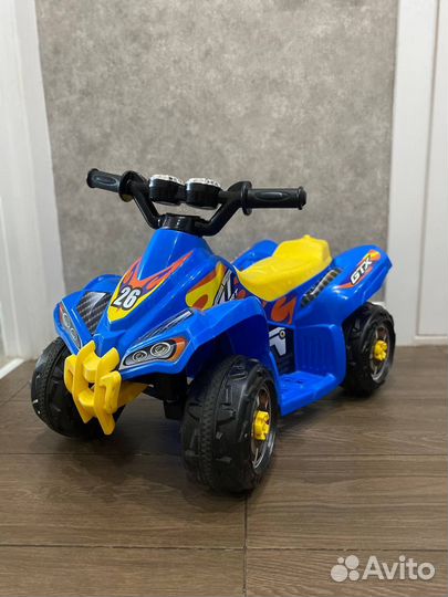 Детский квадроцикл на аккумуляторе