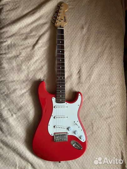Электрогитара fender squier bullet stratocaster