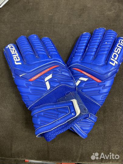 Вратарские перчатки 7 размер reusch