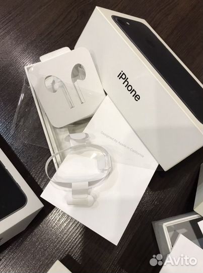 Коробка от iPhone