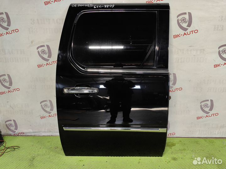 Дверь задняя правая Cadillac Escalade GMT900