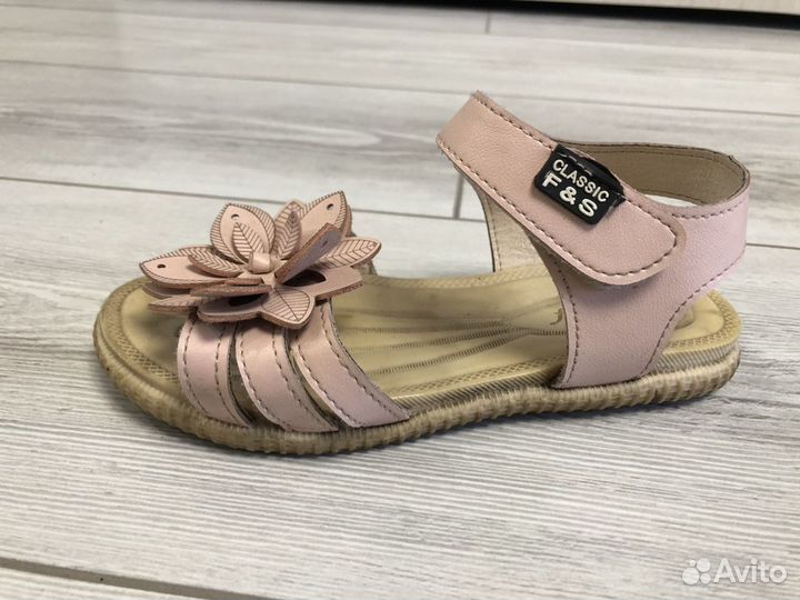 Босоножки для девочки