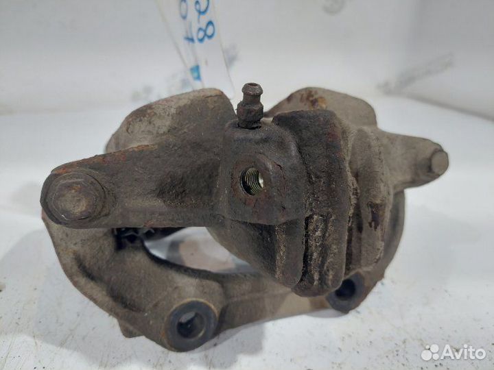 Суппорт передний левый Peugeot 307 универсал 2.0