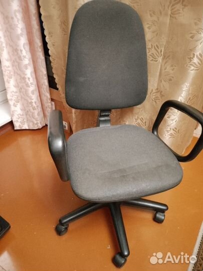 Компьютерное кресло