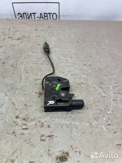 Замок капота правый Audi A6 C7 3.0 2012