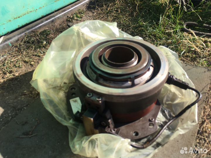 Распредвал новый volvo D9A 260/300/340 Euro 3