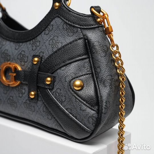 Новая коллекция Guess — женская сумка