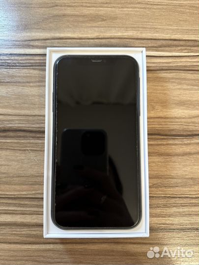 iPhone 11, 256 ГБ