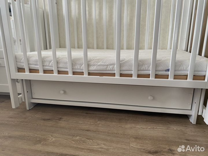 Детская кроватка Лель с поперечным маятником