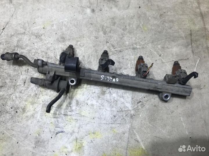 MD319791 Топливная рампа в сборе Mitsubishi