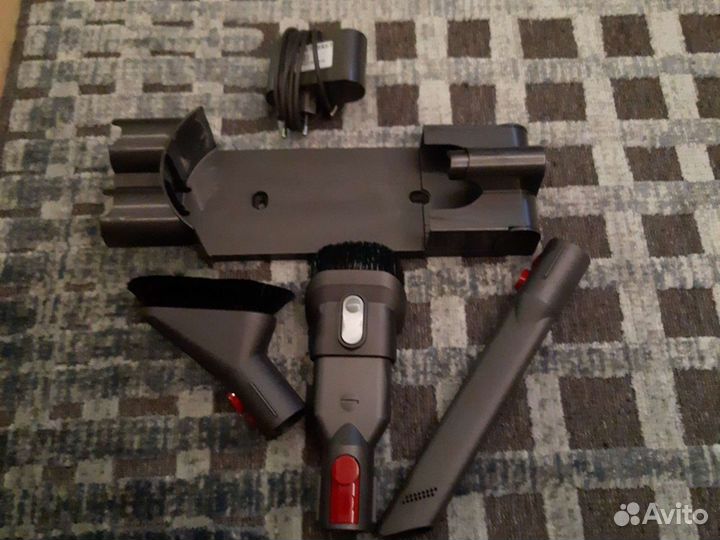 Детали от пылесоса Дайсон