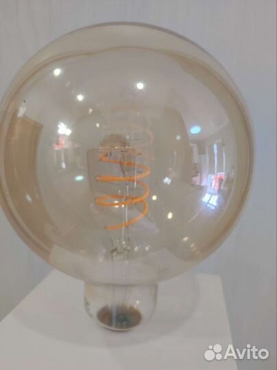 Декоративная лампа шар спираль, свет теплый