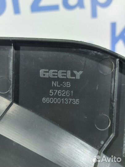 Накладка подкапотная передняя правая Geely Atlas
