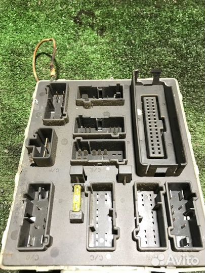 Блок предохранителей Ford Focus 1 MK1 split port