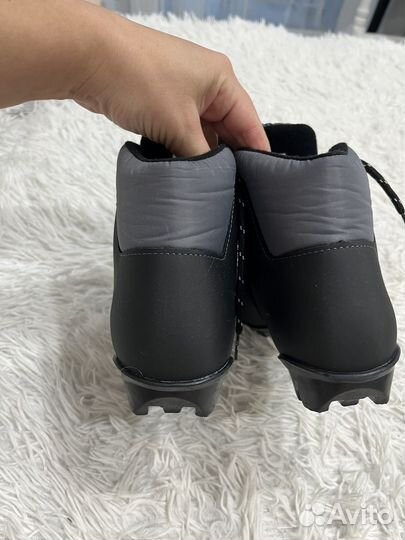 Лыжные ботинки