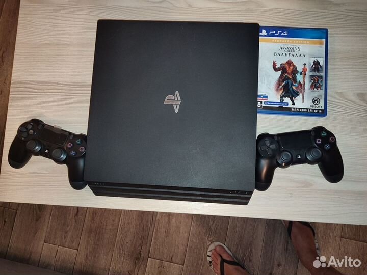 Sony playstation 4 pro 1TB с играми