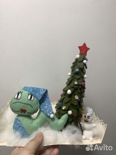 Новогодняя подделка Змейка