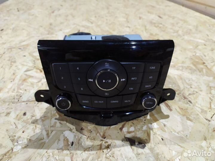 Штатная магнитола Шевроле Круз