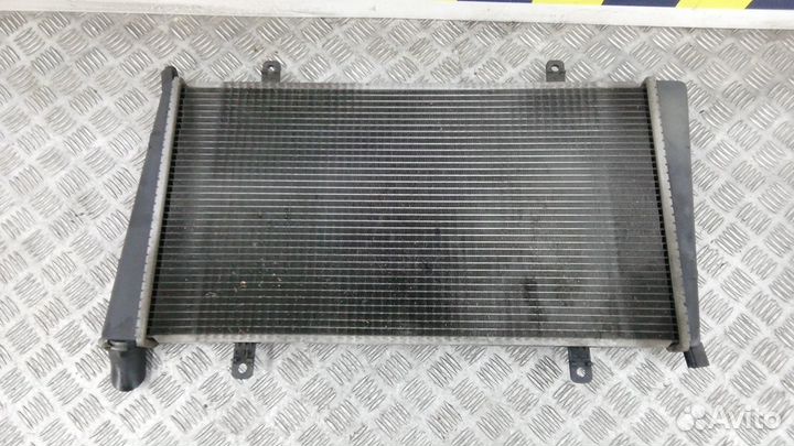 Радиатор системы охлаждения Mitsubishi Carisma
