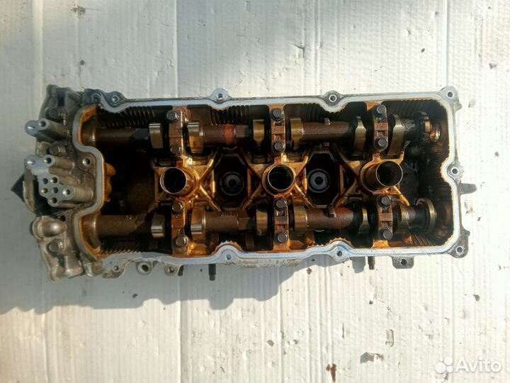 Головки блока целиндров,пара. Двс vq35 de