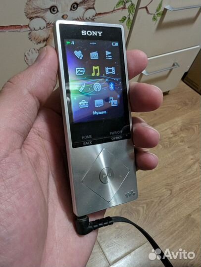 Медиаплеер Sony NWZ-A15 + Наушники Sony MDR-XB400