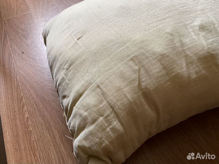 Подушка 61х40см