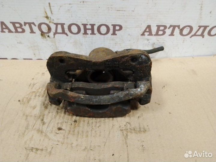 Суппорт тормозной передний правый Mitsubishi Space