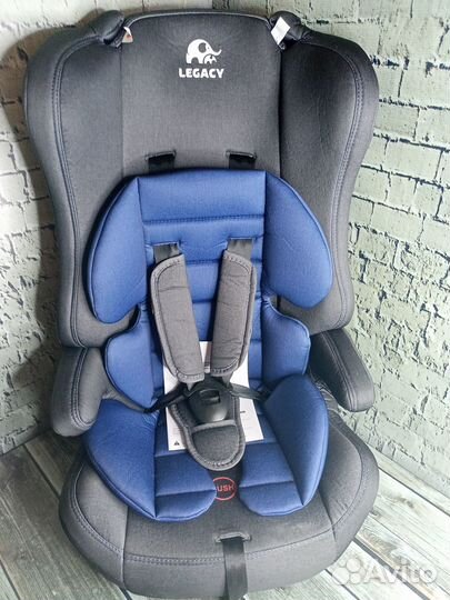 Детское автокресло новое от 9 мес - 12 лет