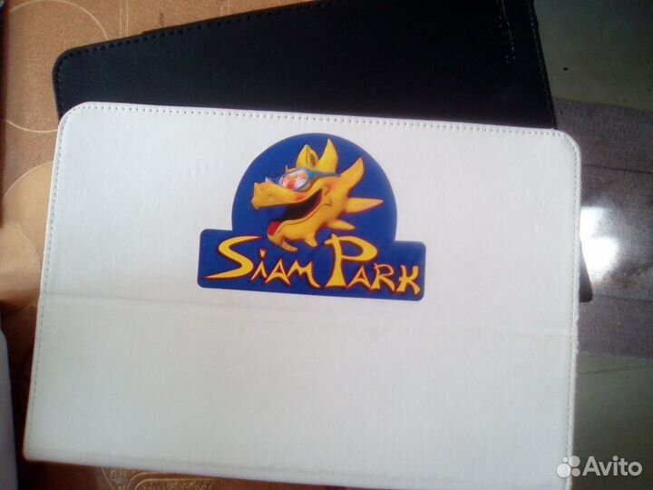 Чехлы для планшетов