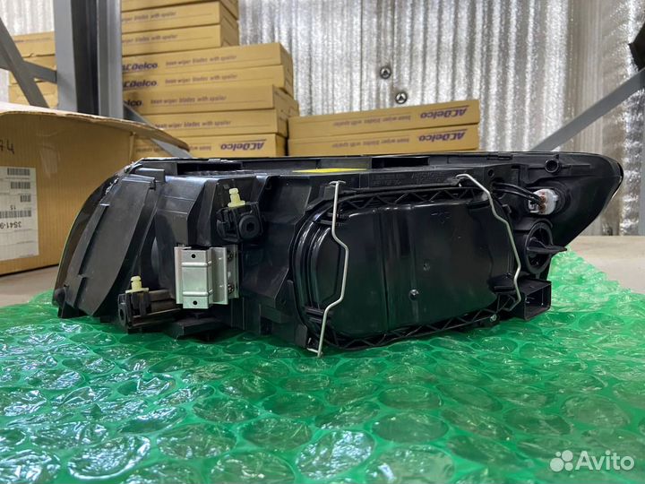 Фара правая Volvo S40 новая оригинал