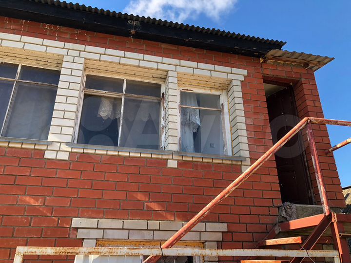 Комната 37 м² в 2-к., 2/2 эт.