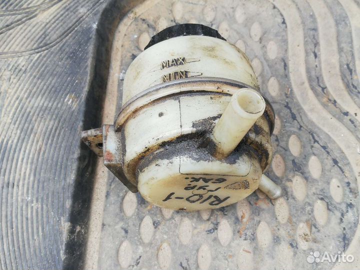 Бачок гур Киа Рио Kia Rio 1