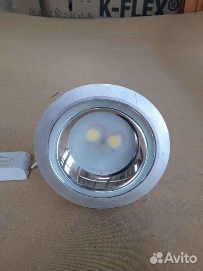 Светильник потолочный встраиваемый