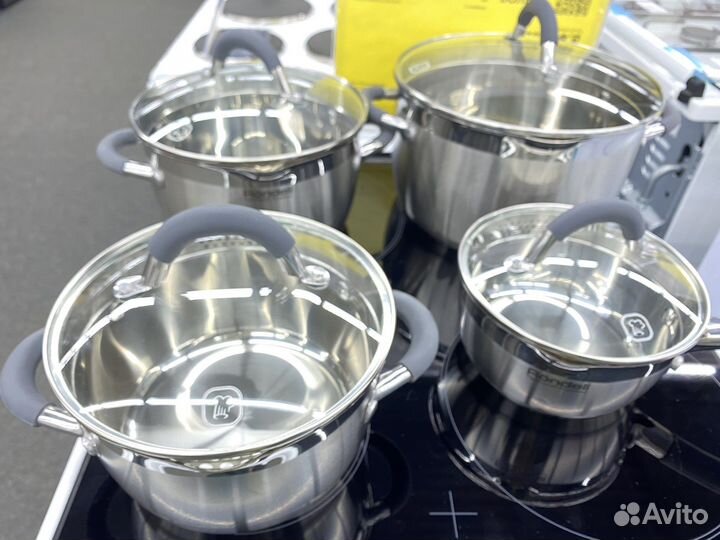 В наборе 4 кастрюли, сталь номер 1810