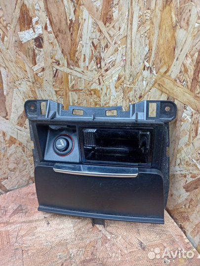 Бардачок Audi Q5 8R 3.0 CCW 2008-2017