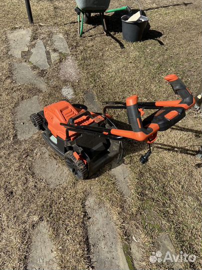 Газонокосилка электрическая black+decker