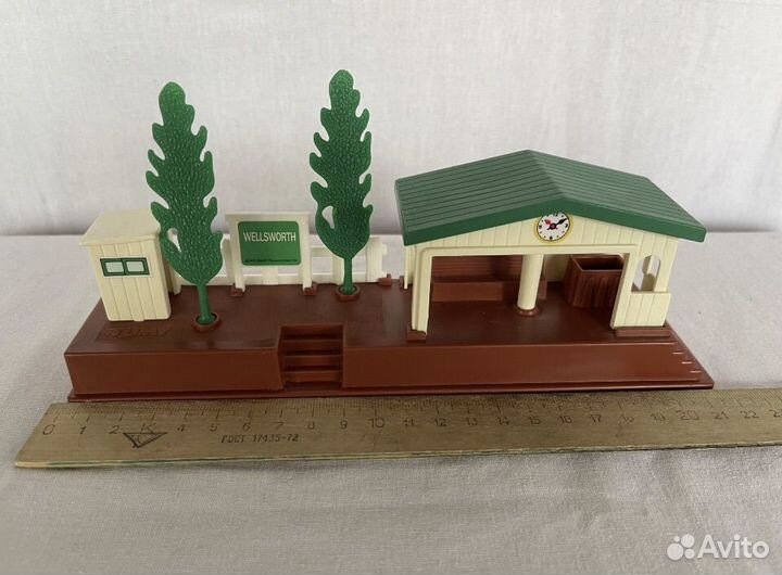 Tomy Станция для железной дороги