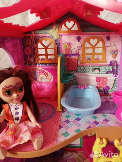 Домик кукольный