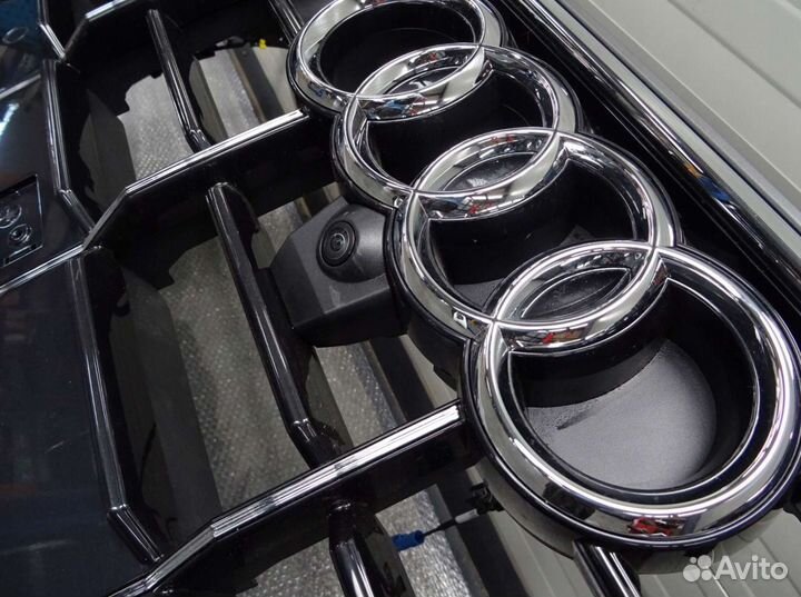 Audi Q8 S-line Бампер передний в сборе 6pdc камера