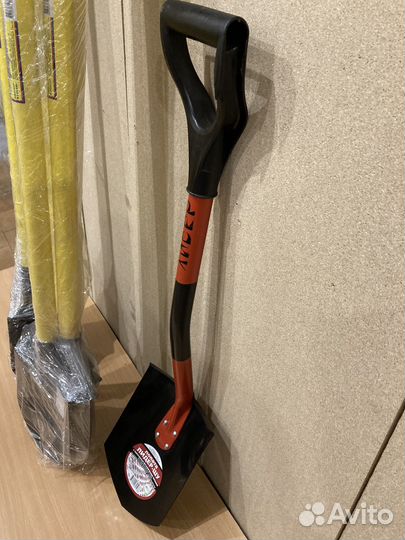 Лопата черенок лом ледоруб грабли