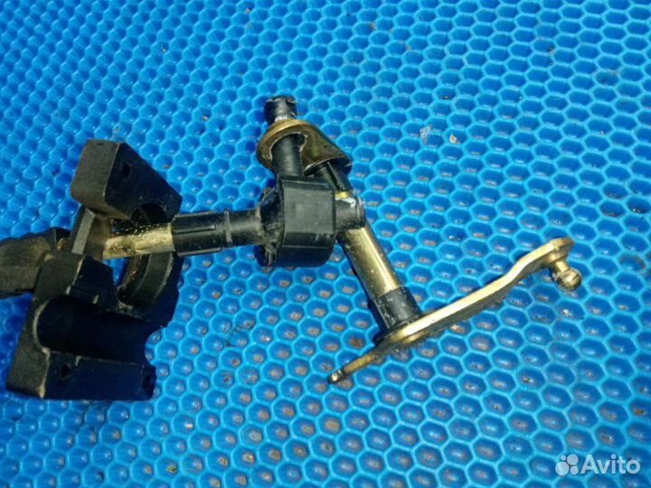 Рычаг переключения кпп Ford Mondeo 3 cjba 4C75592