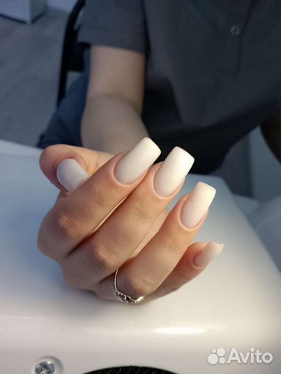 Маникюр, педикюр