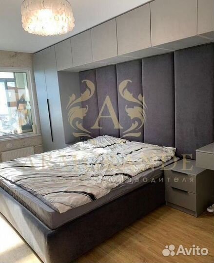 Кровать с подъемным механизмом