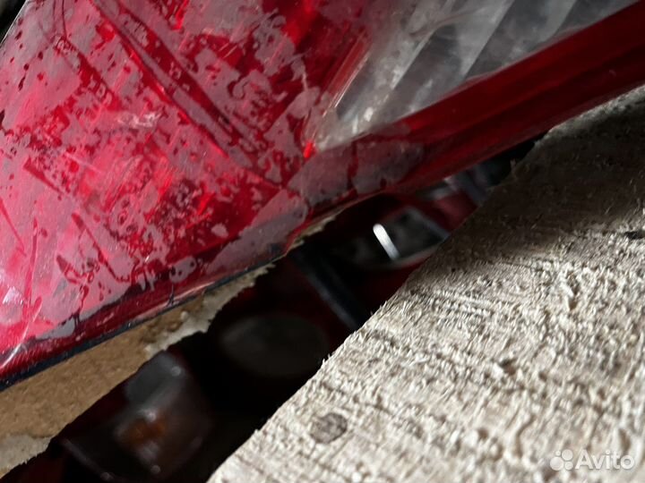 Фонарь задний левый Nissan Almera G15
