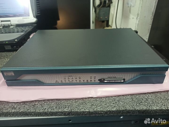 Маршрутизатор Cisco 1811/K9 V07