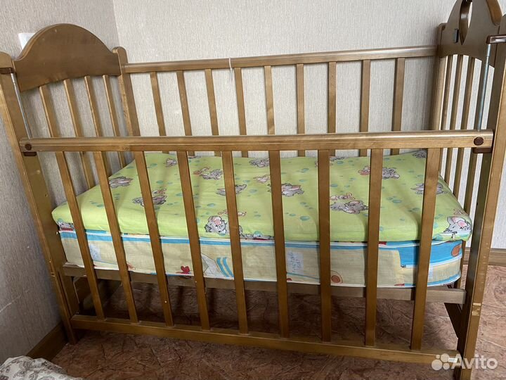 Кровать детская с матрасом