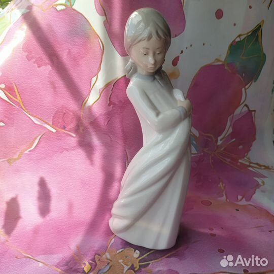 Статуэтка Nao by Lladro. 