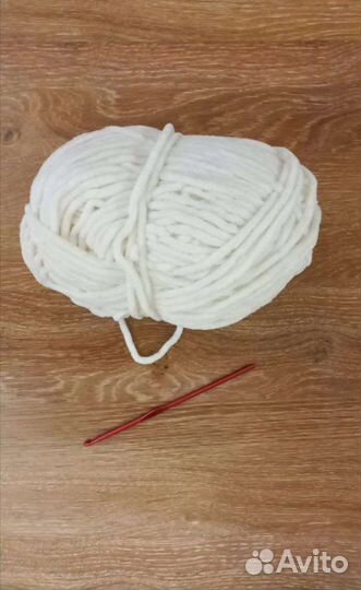 Пряжа с крючком