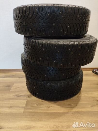 Bridgestone Blizzak Spike-01 15/65 R15 88T